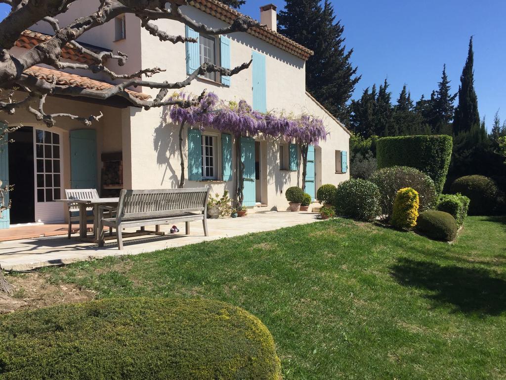 Le Mas Des Lauriers Bed and Breakfast Paradou Exterior foto